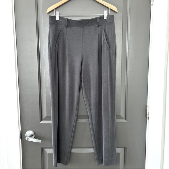 White House Black Market Pants - White House Black Market The Tapered Ankle Pants Dark Grey Size M